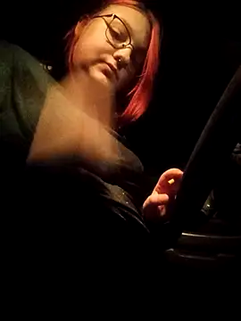 Snapshot of living420 chatting on November 28, 2025, 4:01 am living420 online show from November 28, 2025, 4:01 am