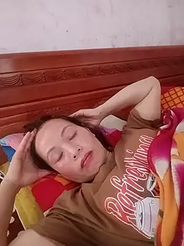 Stella-456 online show from May 13, 2026, 6:42 am