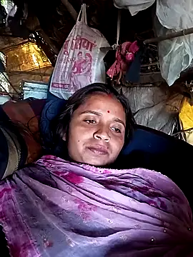 Snapshot of Hot_erion chatting on November 28, 2025, 5:29 am Hot erion online show from November 28, 2025, 5:29 am