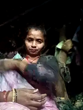 Snapshot of Hot_erion chatting on November 30, 2025, 1:23 pm Hot erion online show from November 30, 2025, 1:23 pm