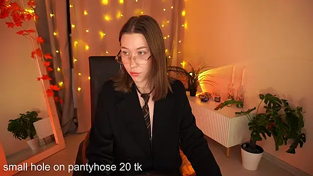 Snapshot of AnnetteLane chatting on November 20, 2025, 5:52 am AnnetteLane online show from November 20, 2025, 5:52 am