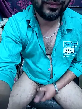 Cute Lucky online show from February 22, 2026, 8:43 pm