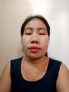 Snapshot of Reema_143 chatting on December 1, 2025, 5:19 am Reema 143 online show from December 1, 2025, 5:19 am