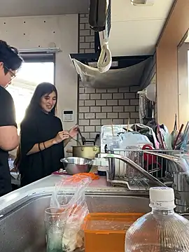 Snapshot of URORI0407 chatting on December 1, 2025, 1:06 am URORI0407 online show from December 1, 2025, 1:06 am