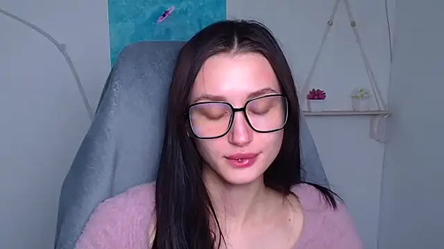 Stella XO online show from February 5, 2026, 6:42 am