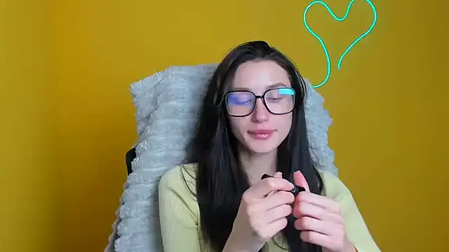 Stella XO online show from December 4, 2025, 12:48 pm