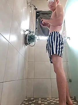 Tinny Twink RSA online show from December 4, 2025, 1:43 pm