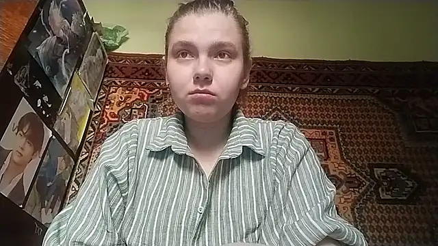 Snapshot of KikiBang chatting on March 23, 2026, 10:04 am KikiBang online show from March 23, 2026, 10:04 am