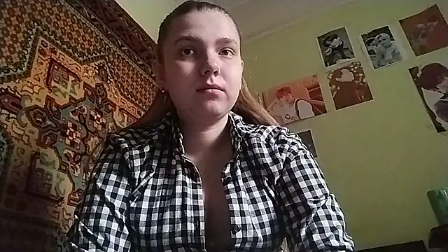 Snapshot of KikiBang chatting on February 13, 2026, 8:47 am KikiBang online show from February 13, 2026, 8:47 am