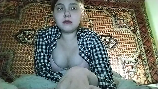 Snapshot of KikiBang chatting on February 26, 2026, 7:58 pm KikiBang online show from February 26, 2026, 7:58 pm