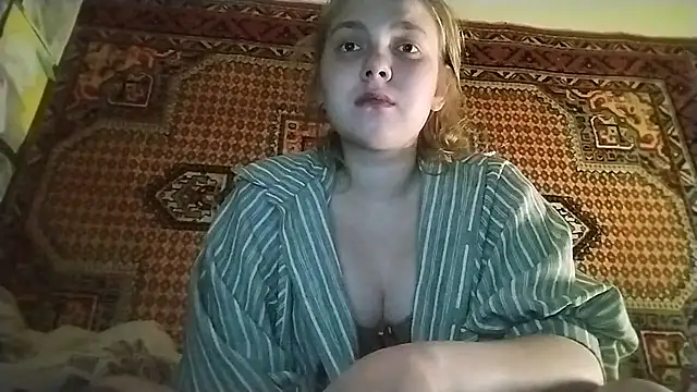 Snapshot of KikiBang chatting on February 22, 2026, 6:53 pm KikiBang online show from February 22, 2026, 6:53 pm