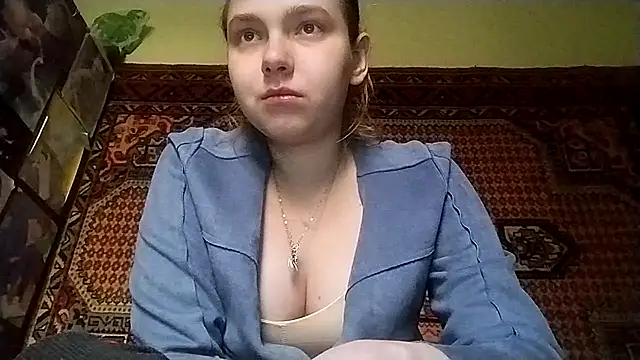 KikiBang online show from December 1, 2025, 8:15 am