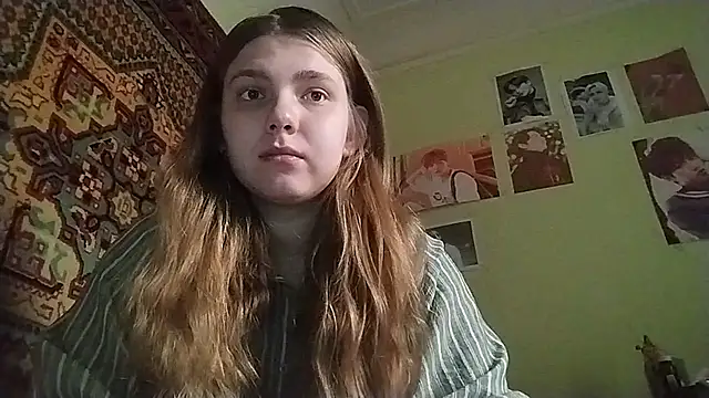 Snapshot of KikiBang chatting on February 25, 2026, 10:37 am KikiBang online show from February 25, 2026, 10:37 am