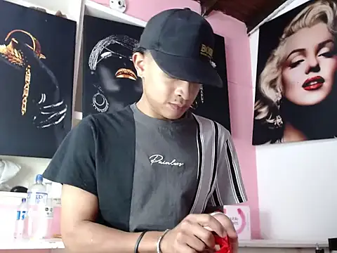 Snapshot of crissex3 chatting on February 17, 2026, 1:30 pm crissex3 online show from February 17, 2026, 1:30 pm