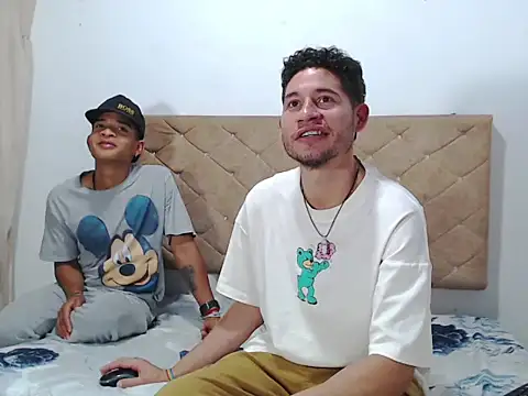 Snapshot of crissex3 chatting on February 10, 2026, 7:57 pm crissex3 online show from February 10, 2026, 7:57 pm