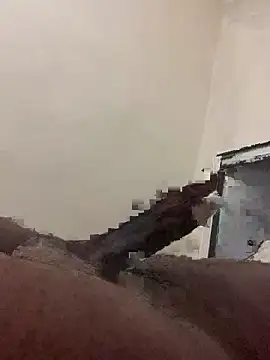 laperson online show from April 15, 2026, 10:32 am