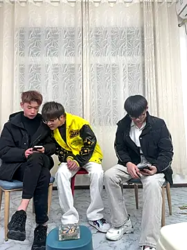 Snapshot of Delicious-boys-001 chatting on November 23, 2025, 10:14 am Delicious-boys-001 online show from November 23, 2025, 10:14 am