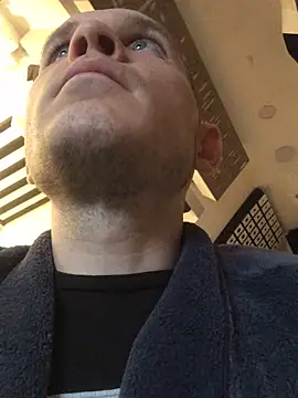 Spielzeugtwink online show from December 23, 2025, 12:22 am