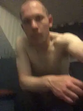 Spielzeugtwink online show from May 27, 2026, 9:22 pm
