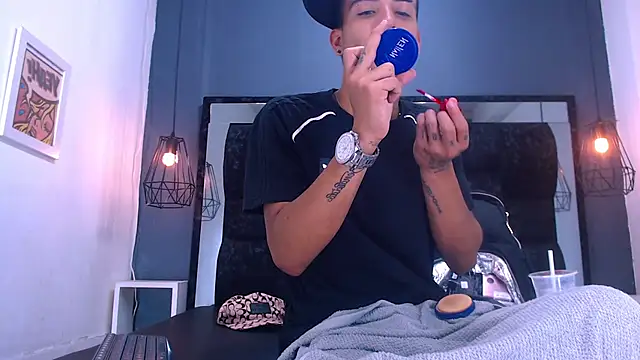 Snapshot of DamianAndMAximoo chatting on November 29, 2025, 7:36 pm DamianAndMAximoo online show from November 29, 2025, 7:36 pm