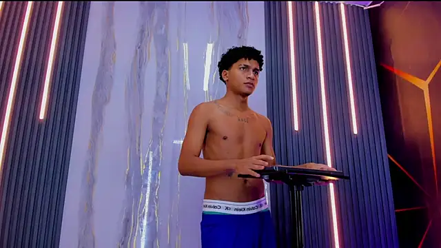 Erotick Men online show from November 21, 2025, 8:35 am