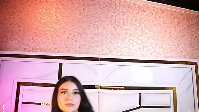 luciana agudelo online show from February 16, 2026, 7:12 pm