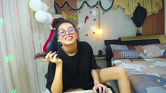 sweett love  online show from December 1, 2025, 5:19 am