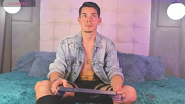 Smile KAI 16 online show from December 2, 2025, 12:44 am