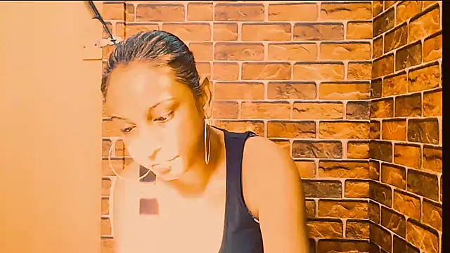 Snapshot of indian_spice_girl chatting on June 1, 2026, 7:19 am indian spice girl online show from June 1, 2026, 7:19 am