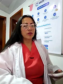 JustSamantha  online show from April 16, 2026, 11:22 am