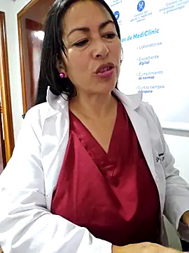 JustSamantha  online show from April 8, 2026, 11:12 am