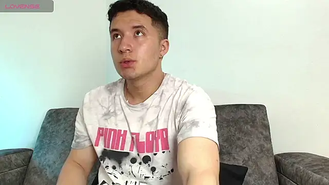 Snapshot of Ethan-Connor chatting on December 1, 2025, 8:53 pm Ethan-Connor online show from December 1, 2025, 8:53 pm