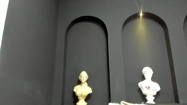 Snapshot of emilyrousee01 chatting on April 4, 2026, 7:09 pm emilyrousee01 online show from April 4, 2026, 7:09 pm