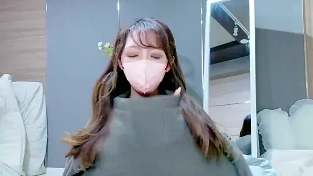 Nami-jpn online show from November 30, 2025, 1:39 am