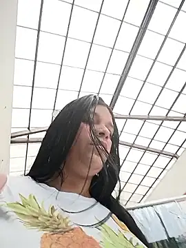 Snapshot of Layla-daring chatting on March 3, 2026, 6:15 pm Layla-daring online show from March 3, 2026, 6:15 pm