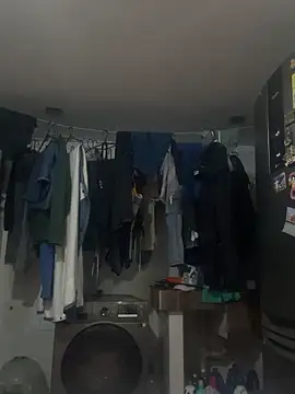 Snapshot of Little__Danni1 chatting on February 5, 2026, 12:28 am Little Danni1 online show from February 5, 2026, 12:28 am