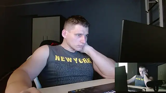 Snapshot of Poliglotjoe1 chatting on February 20, 2026, 7:49 pm Poliglotjoe1 online show from February 20, 2026, 7:49 pm