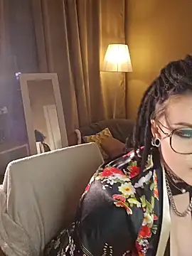 Snapshot of olonho_estel chatting on April 7, 2026, 11:28 pm olonho estel online show from April 7, 2026, 11:28 pm