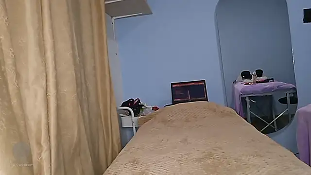 Snapshot of nelielg6 chatting on December 3, 2025, 3:07 am nelielg6 online show from December 3, 2025, 3:07 am