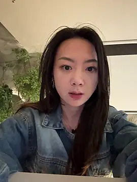 Jinmi125216 online show from April 18, 2026, 4:09 pm