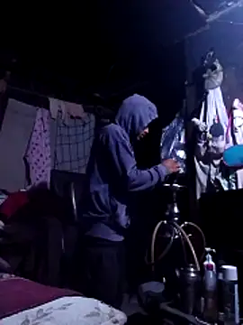 Eezxxx online show from December 19, 2025, 10:34 pm