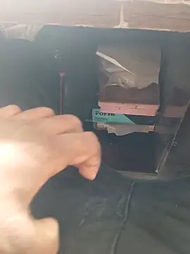 Snapshot of Roy___121 chatting on December 2, 2025, 4:03 am Roy 121 online show from December 2, 2025, 4:03 am