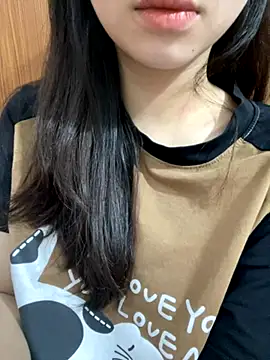 Snapshot of XndSeraphina chatting on November 21, 2025, 3:05 am XndSeraphina online show from November 21, 2025, 3:05 am