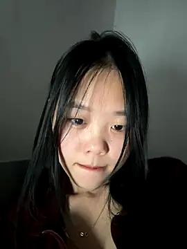 Snapshot of Kiee-lee chatting on November 24, 2025, 7:03 pm Kiee-lee online show from November 24, 2025, 7:03 pm