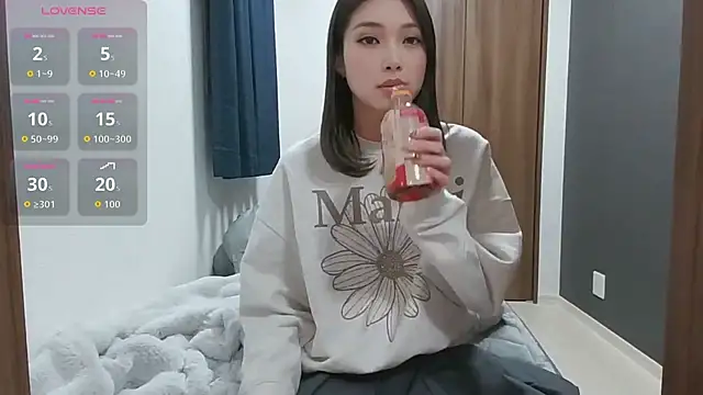 tsukasa-japan online show from December 22, 2025, 10:32 pm