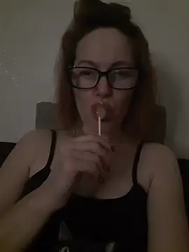 LanaOlbenst online show from April 11, 2026, 7:39 pm