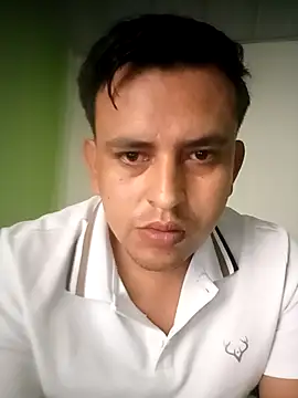 art-e9-2 online show from November 20, 2025, 2:18 pm