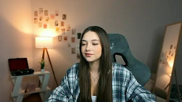 Vexorine online show from March 18, 2026, 7:48 pm