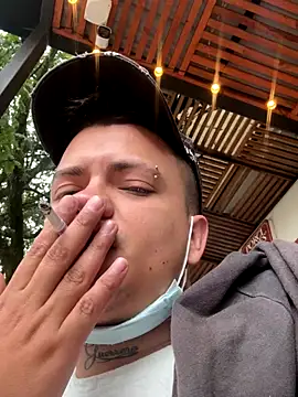 Snapshot of Teo_Vanegass chatting on December 22, 2025, 1:33 pm Teo Vanegass online show from December 22, 2025, 1:33 pm