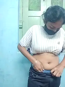 Snapshot of Miss_tinaaa chatting on November 28, 2025, 11:21 am Miss tinaaa online show from November 28, 2025, 11:21 am